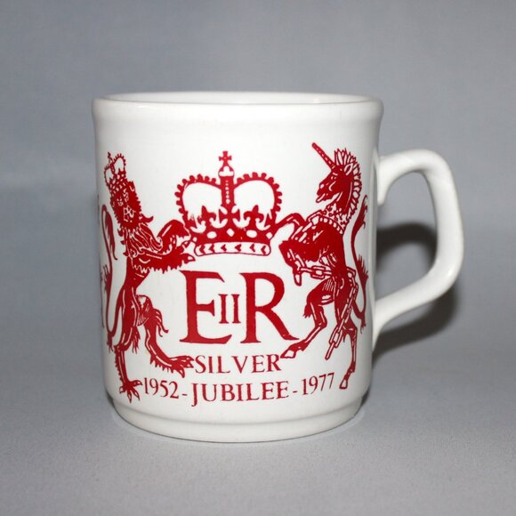 Commemorative Plate HRH Princess Elizabeth and Duke of Edinburgh visit to Canada - Picture 8 of 8